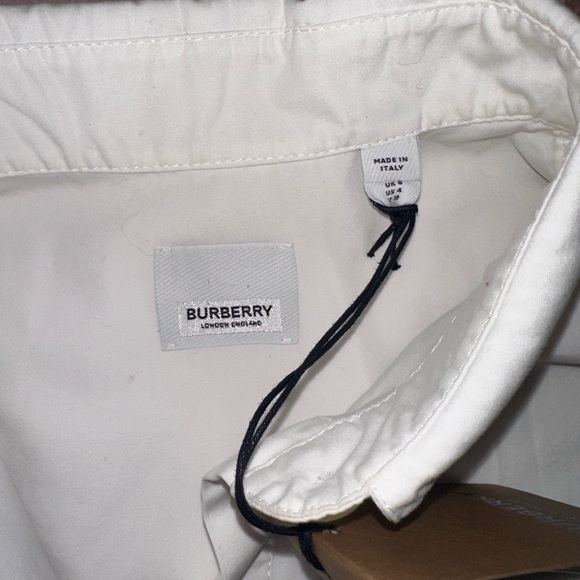 Burberry
cropped macramé-lace shirt - Picture 9 of 9